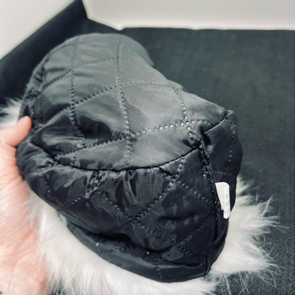 Women's Faux Fur Hat Sable Hat One Size White with Black Quilted Inside - Picture 6 of 7